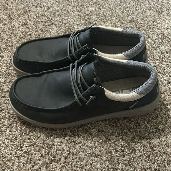 Hey Dude Premium Leather Shoes - Picture 2 of 7